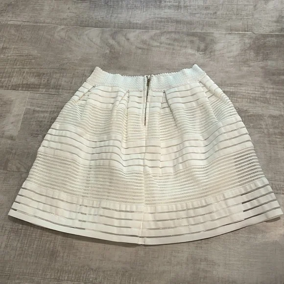 💕SOLD💕Francesca’s white skirt (Miami) - Picture 5 of 6